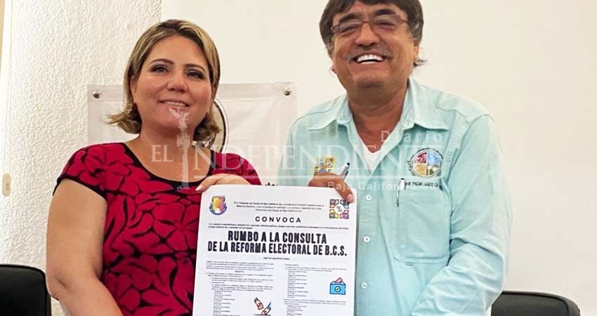 Recibe Leggs Castro convocatoria para Reforma electoral