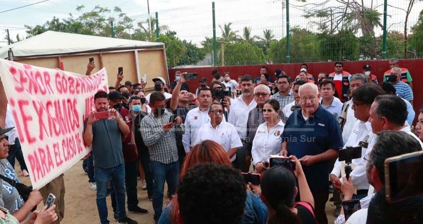 Gobernador atiende a familiares del hombre que falleció en una cárcel de SJC