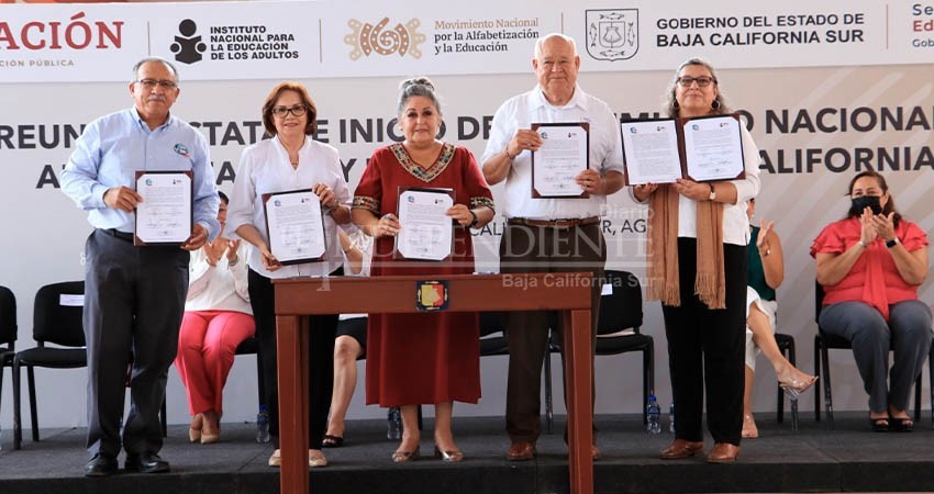 Se suma UABCS a la cruzada por la alfabetización y la educación en BCS