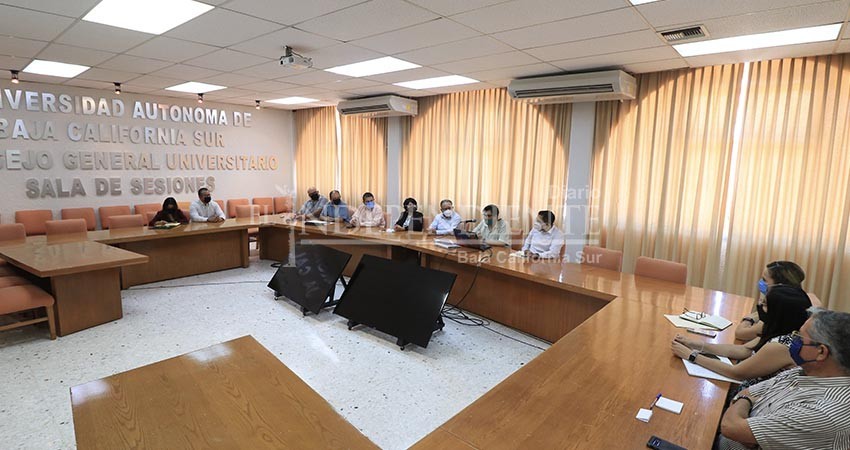 Participa personal directivo de la UABCS en taller sobre reestructuración de la plantilla del personal académico