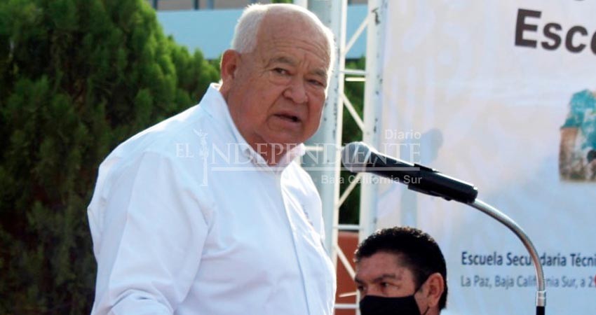 Senadora Saldaña todos los días “dándole” al gobierno de la 4T: Víctor Castro