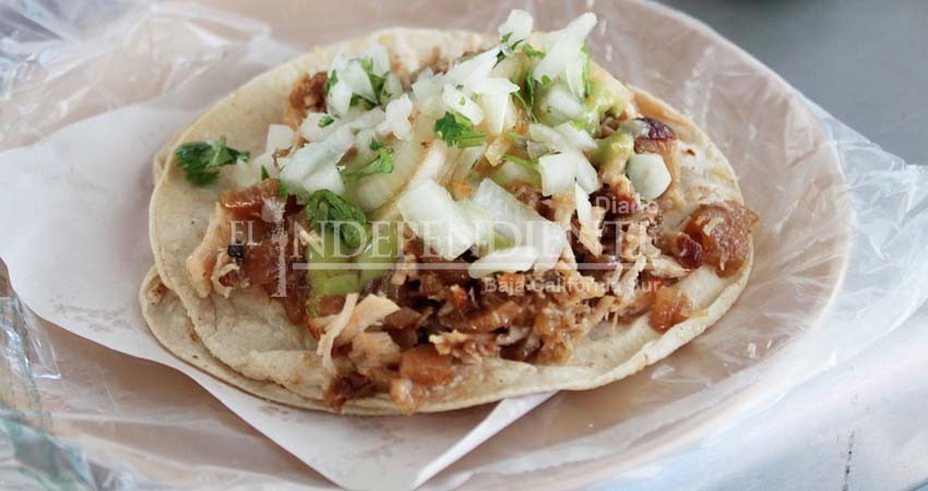 Permitirán en Los Cabos y La Paz venta de comida en vía pública