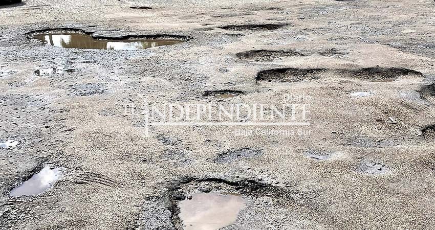 Ha sido difícil hacer reparaciones permanentes a vialidades este año: Milena Quiroga