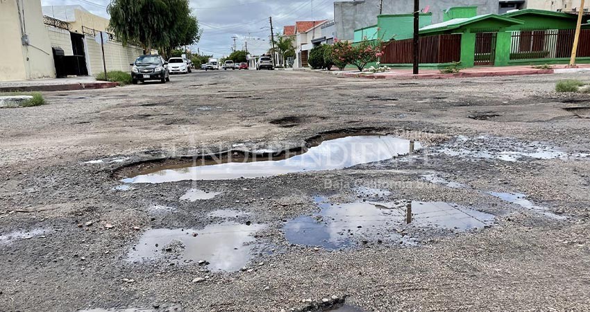 Tras ciclones, este lunes inicia “bacheo” en calles secundarias de La Paz