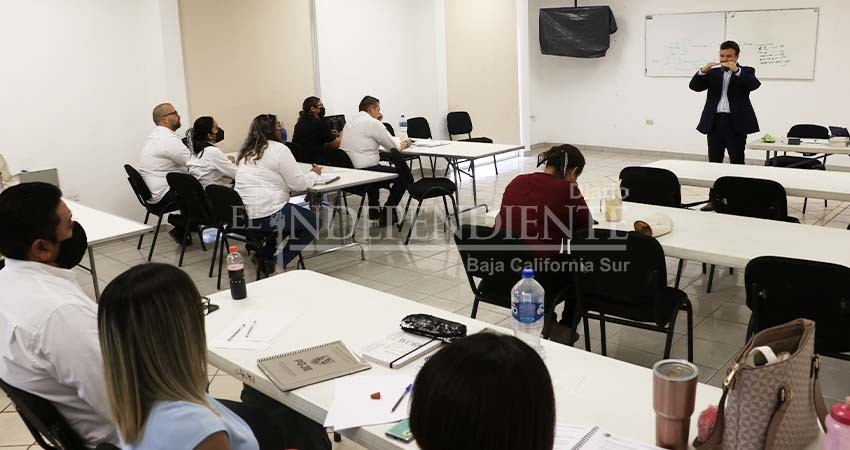 Reciben agentes del ministerio público curso “Atención con perspectiva de género a víctimas de delito”