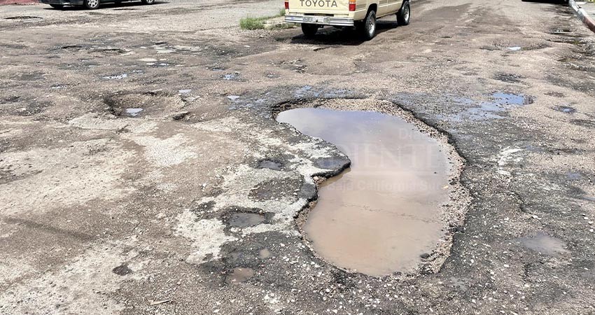 Ayuntamiento La Paz modificará sus reglamentos para elevar la calidad de pavimentos