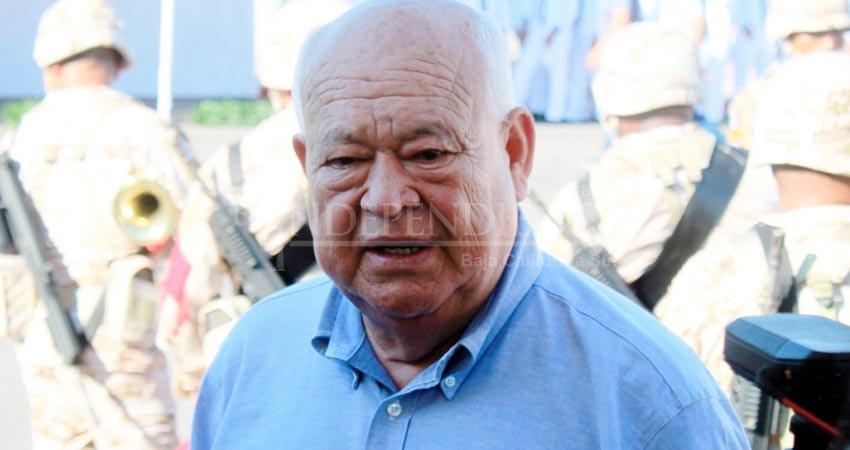 Haremos atractiva la oferta laboral para médicos que vayan a zonas lejanas de BCS: Castro Cosío