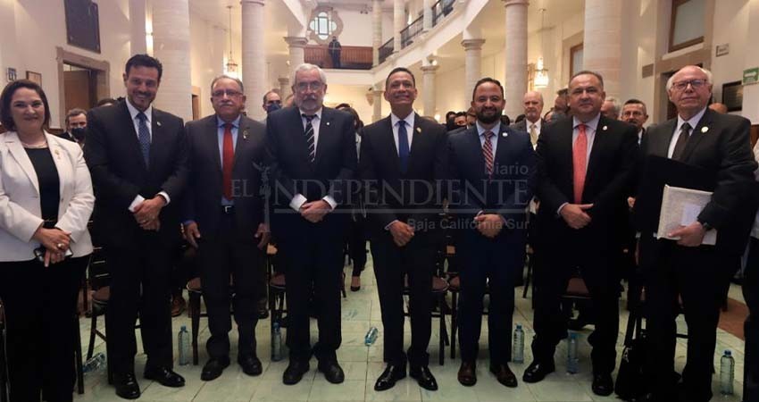 Presencia rector de UABCS a Cátedra de Educación para el Desarrollo Social y Humano