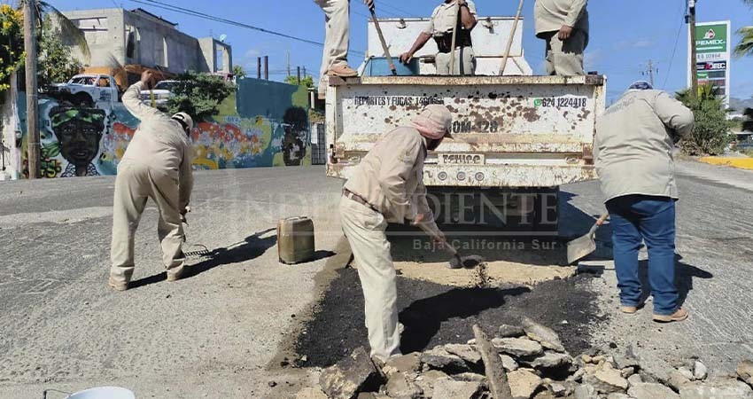 Con 716 baches rehabilitados continúa Oomsapas Los Cabos la tercera etapa del Programa “Bacheo tras fuga”