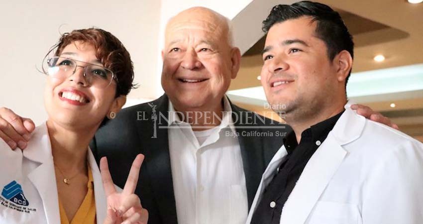 Reconoce Castro Cosío, labor de los médicos y las médicas en Baja California Sur