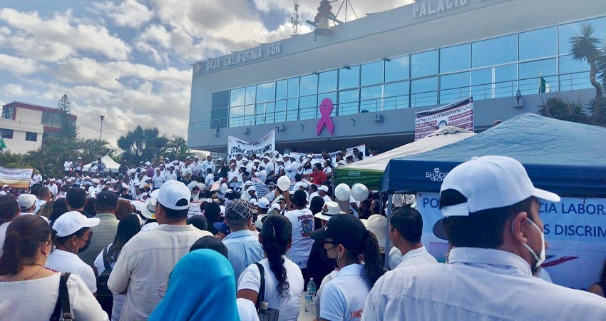 Se divide el magisterio de BCS