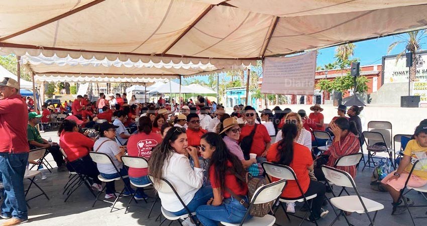 Más de 1500 trabajadores de la educación se manifestaron en Los Cabos