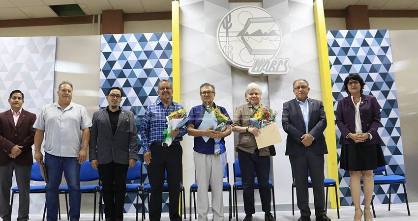 Reconocen a profesores jubilados de la UABCS