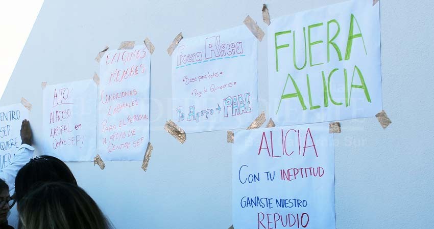 Docentes cierran SEP y regresa el plantón a Palacio de Gobierno “seguimos sin solución”