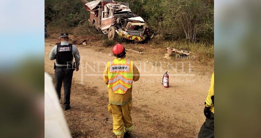 Brinda apoyo Leggs Castro a Bomberos lesionados en percance mientras atendían su responsabilidad