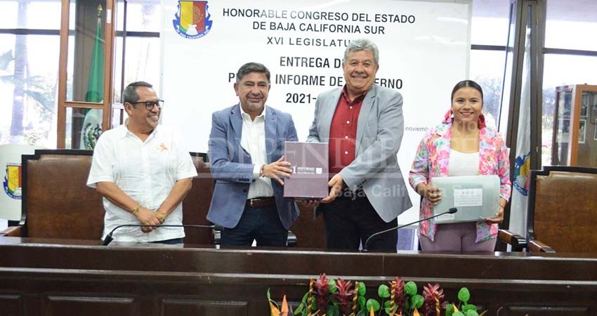 Recibe Congreso BCS el documento del primer informe de Gobierno del Estado