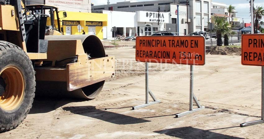 Desabasto de asfalto generó retraso en obras de pavimentación en BCS