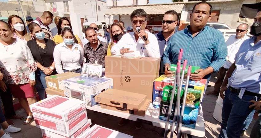 Durante este primer año el Ayto de Los Cabos ha dotado de material y equipo a las instituciones educativas de CSL