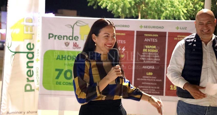 Continúa Ayto La Paz instalando nuevas lámparas LED; tocó ahora a Paraíso del Sol