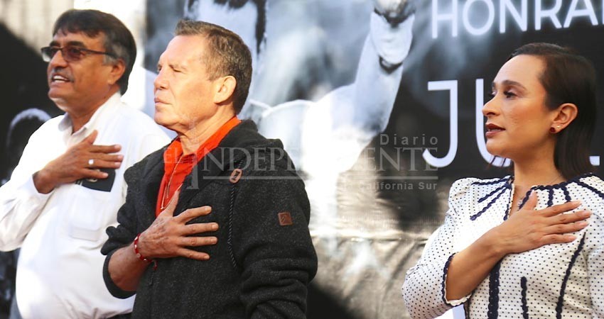 “Homenaje que el Gobierno Municipal rinde al ex campeón Julio Cesar Chávez perdurará como un día histórico para Los Cabos”: directora de Relaciones Públicas