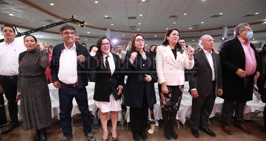 “Que no nos separe la política” pide gobernador a alcaldesas y alcalde