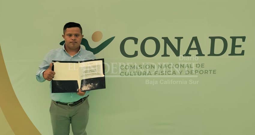 Reconoce CONADE a Marco Antonio Sánchez, atleta cabeño   9