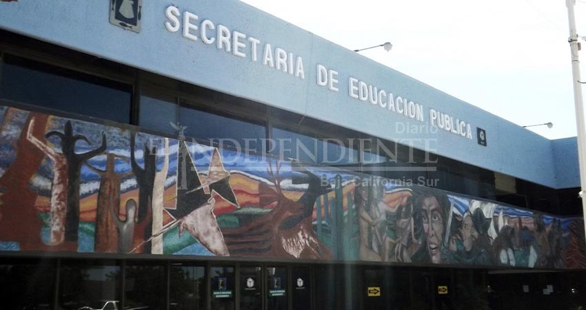 Inconformes los trabajadores del centro SEP en BCS