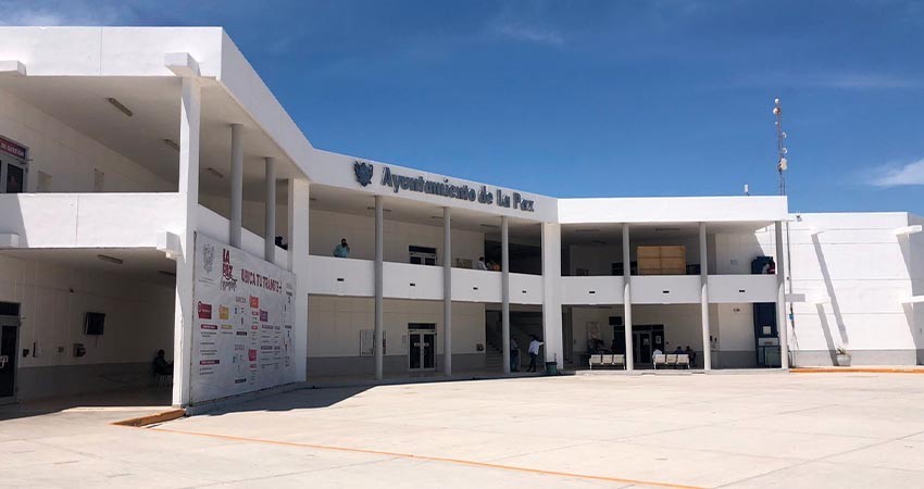 Cumple Ayuntamiento de La Paz con el pago de aguinaldos a los trabajadores