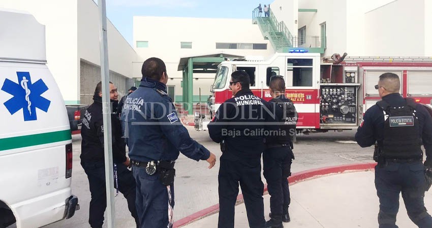 Un trabajador con quemaduras tras el incendio en el Salvatierra