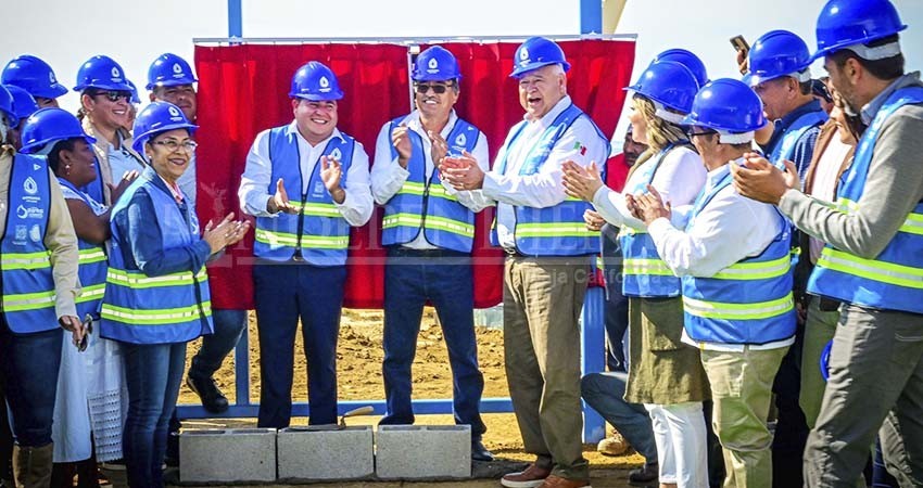 Tras años de espera, colocan la primera piedra de la Nueva Desaladora de CSL