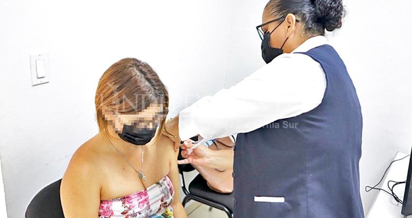 Refrenda salud el llamado a embarazadas para aplicarse la vacuna contra influenza