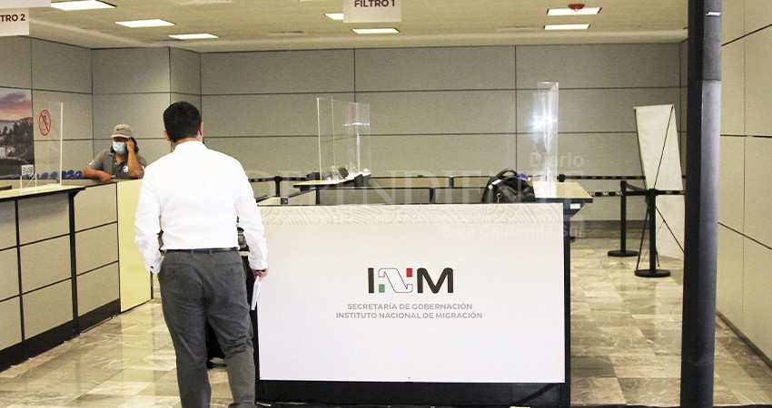 Escaso el personal de migración y aduana en Aeropuerto Internacional de Los Cabos