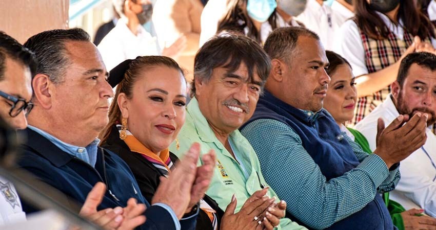 “En Los Cabos apostarle a la educación no es un gasto es una inversión”: Leggs Castro