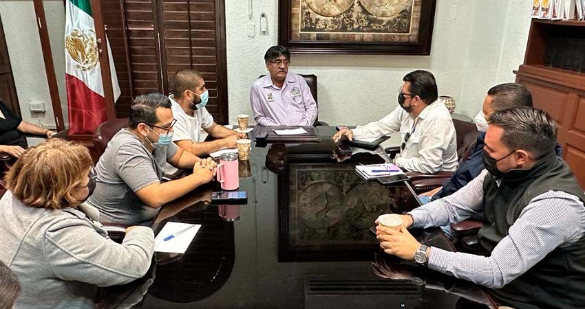 Acuerda Leggs Castro dar seguimiento a temas de monitoras e incrementos de becas