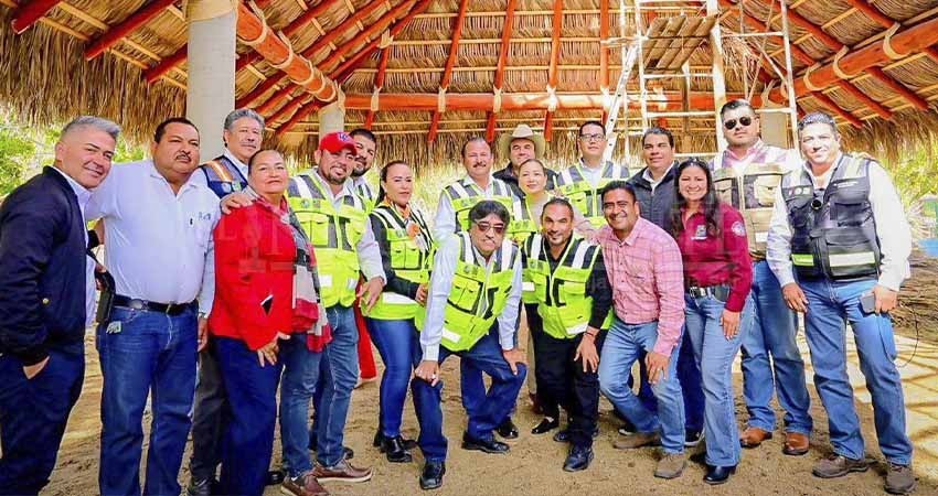 Entregan Gobernador Castro Cosío y alcalde Los Cabos obras sociales en la zona rural