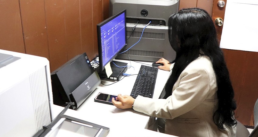 Instalan módulo exprés para el trámite de renovación y reposición de licencias para conducir