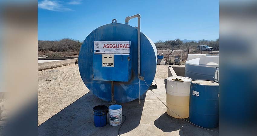 Asegura FGR en cateo más de siete mil litros de hidrocarburo