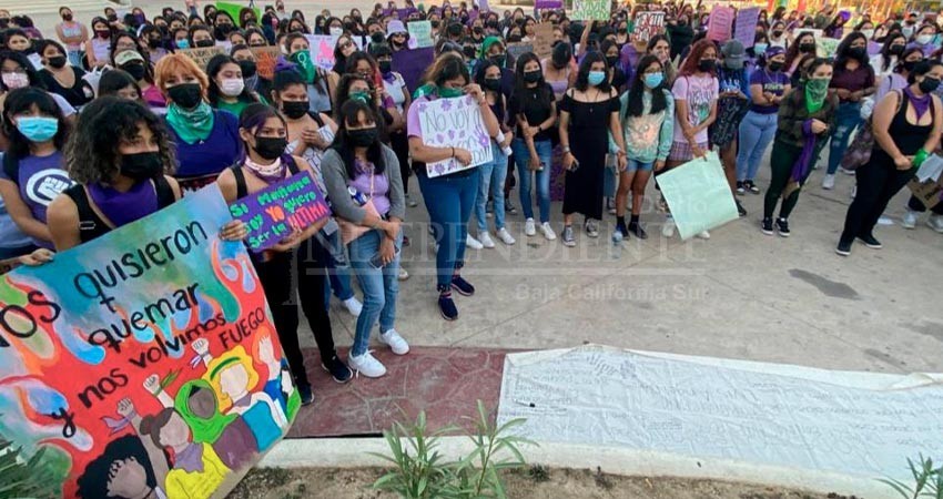 "Ya párale a la negligencia"; con esta consigna se preparan mujeres en BCS para marchar el 8M