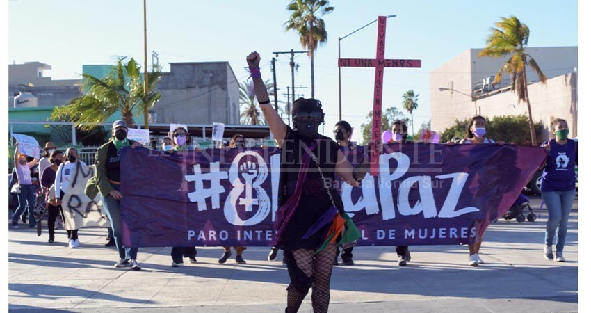 Preparan colectivas de BCS actividades por el día Internacional de la Mujer