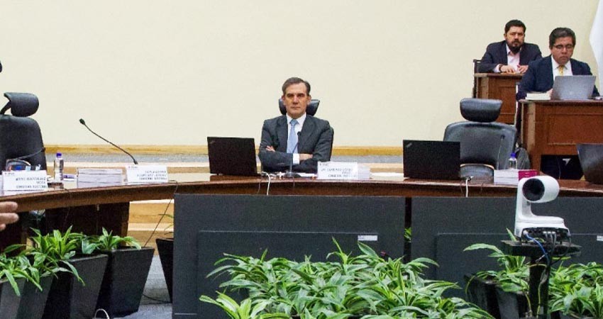 INE presenta segunda controversia contra plan B de reforma electoral