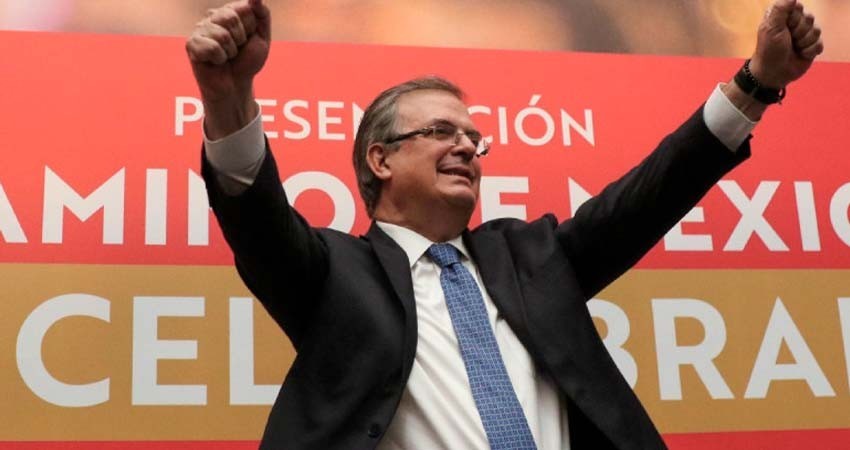 Ebrard presenta su libro y confirma aspiración presidencial; "quiero cambiar la realidad"