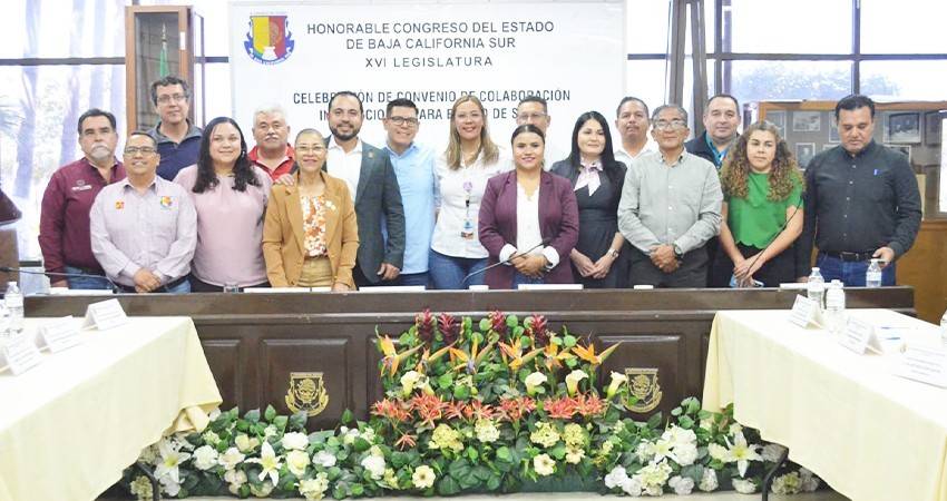Signan Congreso de BCS, Fideicomisos e instituciones Educativas convenio de colaboración para el uso del SIRET