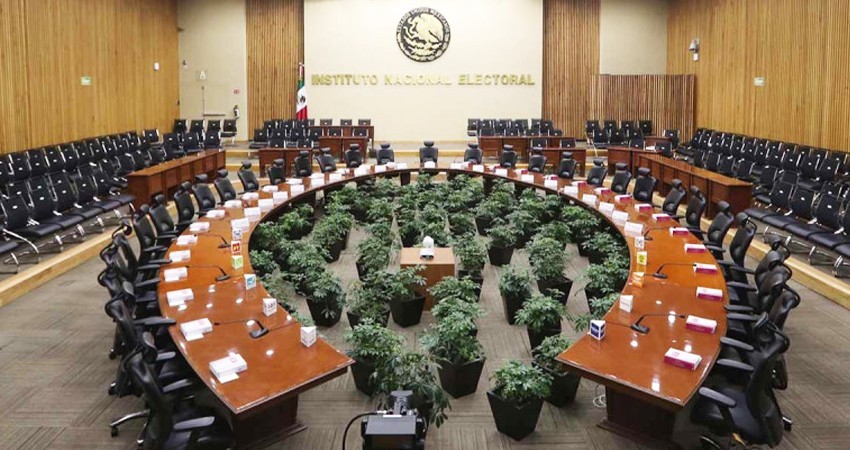 Diputados acatarán resolución del TEPJF; aceptan que una mujer presida el INE