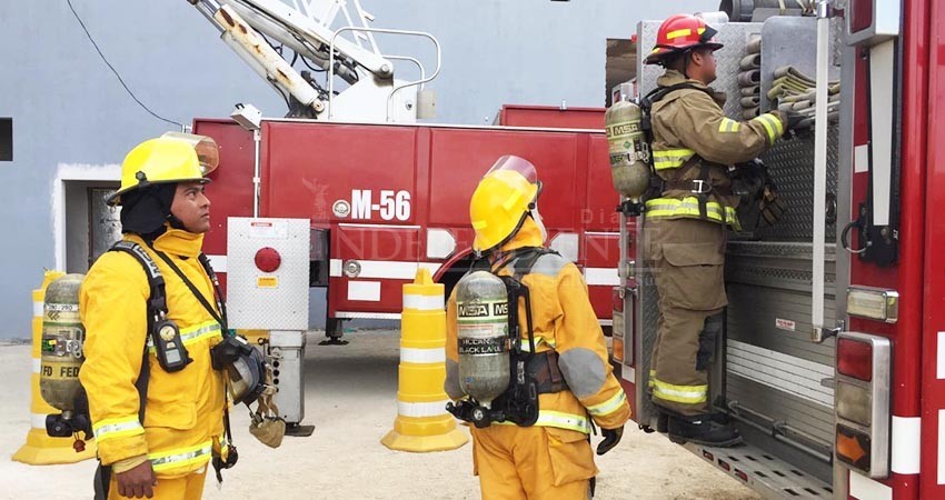 Bomberos de Cabo San Lucas contarán con embarcación propia