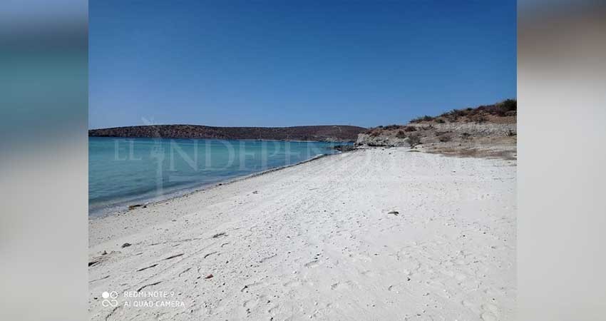 Celebran libre paso a playas de La Paz, pero denuncian que hay más con acceso restringido