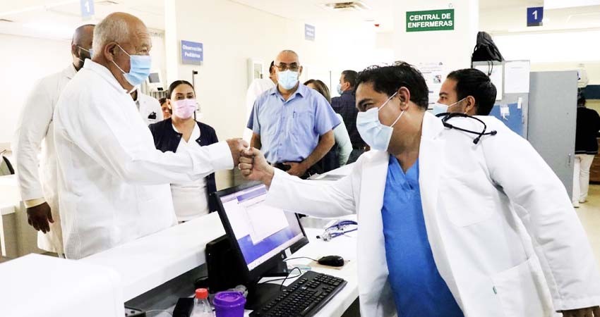 A través de IMSS-Bienestar, mejora el abasto de medicamentos en hospitales de BCS: Castro Cosío