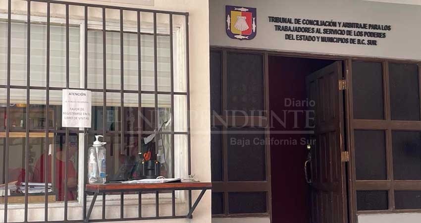 Pide ex funcionaria suma millonaria al Congreso del Estado