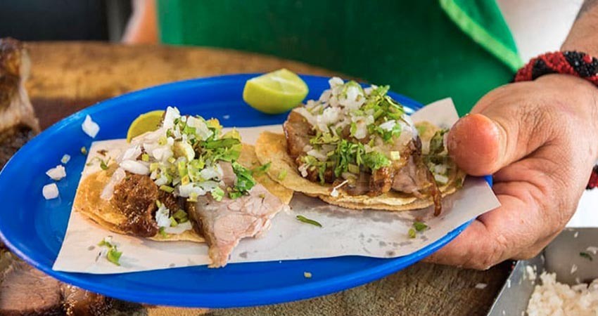 Evitar el consumo de alimentos en la vía pública ayudará a prevenir enfermedades gastrointestinales: IMSS