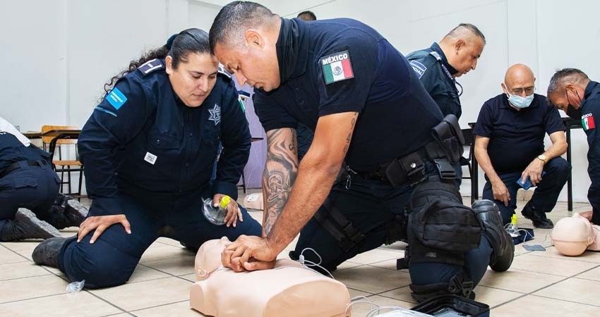 Certifica en primeros auxilios al personal de la Policía Municipal de La Paz