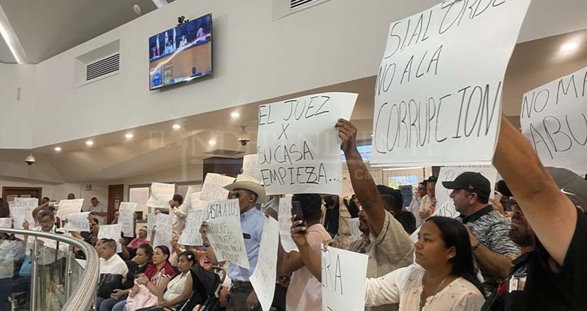 Congreso pide investigación sobre presunto caso de corrupción de Martín Salinas